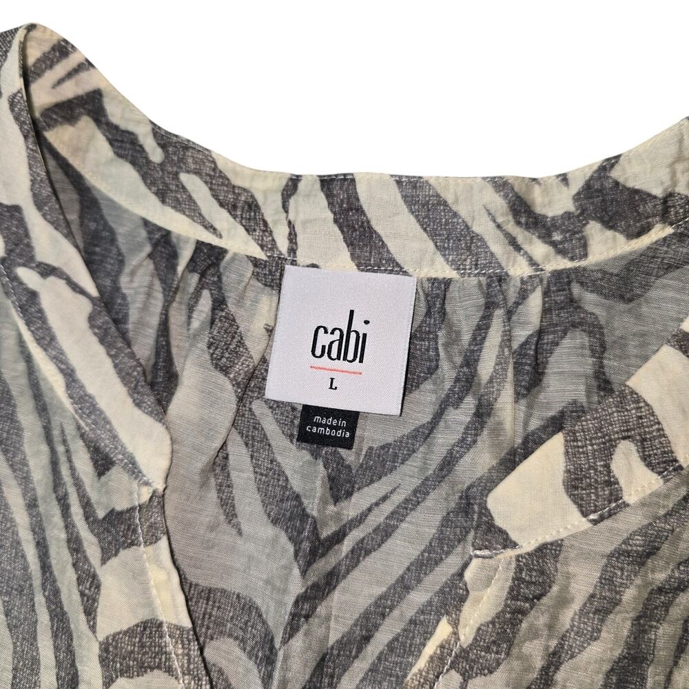 ⭐️Cabi Savannah Grayish Cream Zebra Animal Print Ruffled Blouse Sz L - Picture 6 of 9